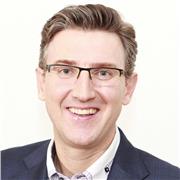 Profesor de inglés de negocios profesional y flexible